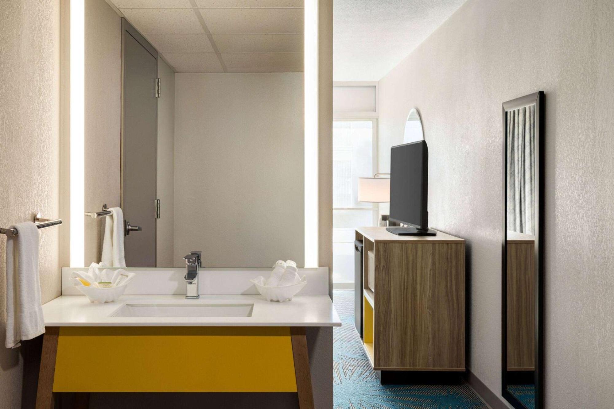 Days Inn By Wyndham Grand Island I-80 Doniphan Екстериор снимка